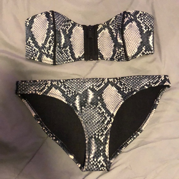 triangl snakeskin bikini